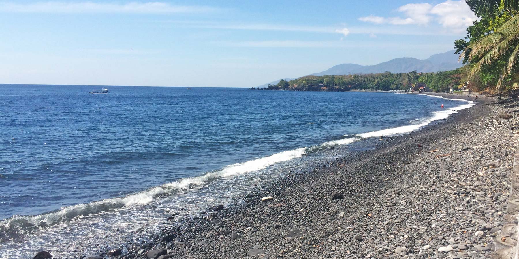 Bali Tulamben Black Beach